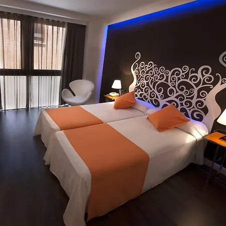 Plaza Otel 3*