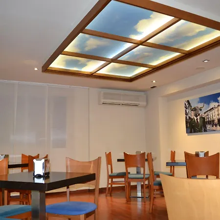 Hotel Plaza 3*